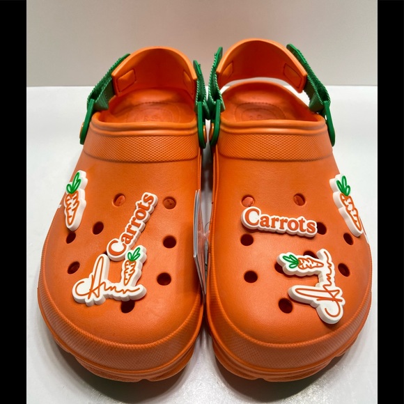 NEW Crocs X Carrots Limited Edition RARE Clogs - Picture 2 of 12